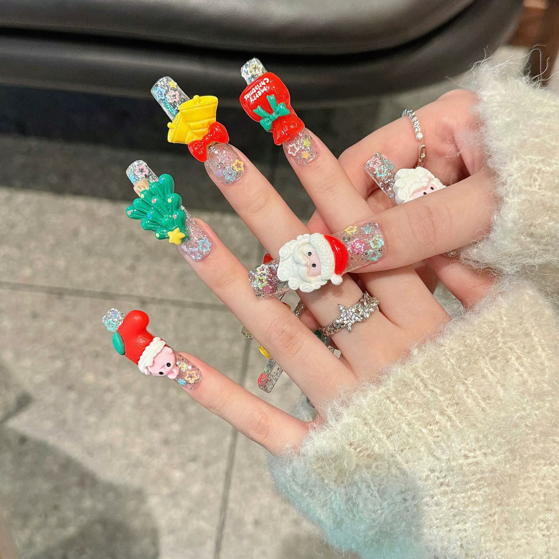 CHRISMAS NAILS-TEN PIECES OF HANDCRAFTED PRESS ON NAIL