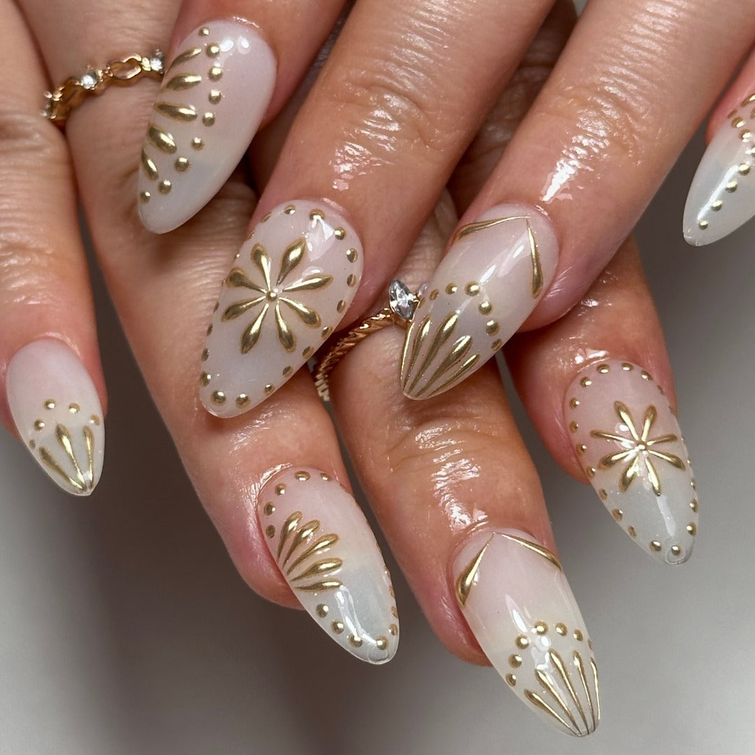 Vintage Ivory & Gold 3D Floral Nails – Elegant Almond Press-On Set