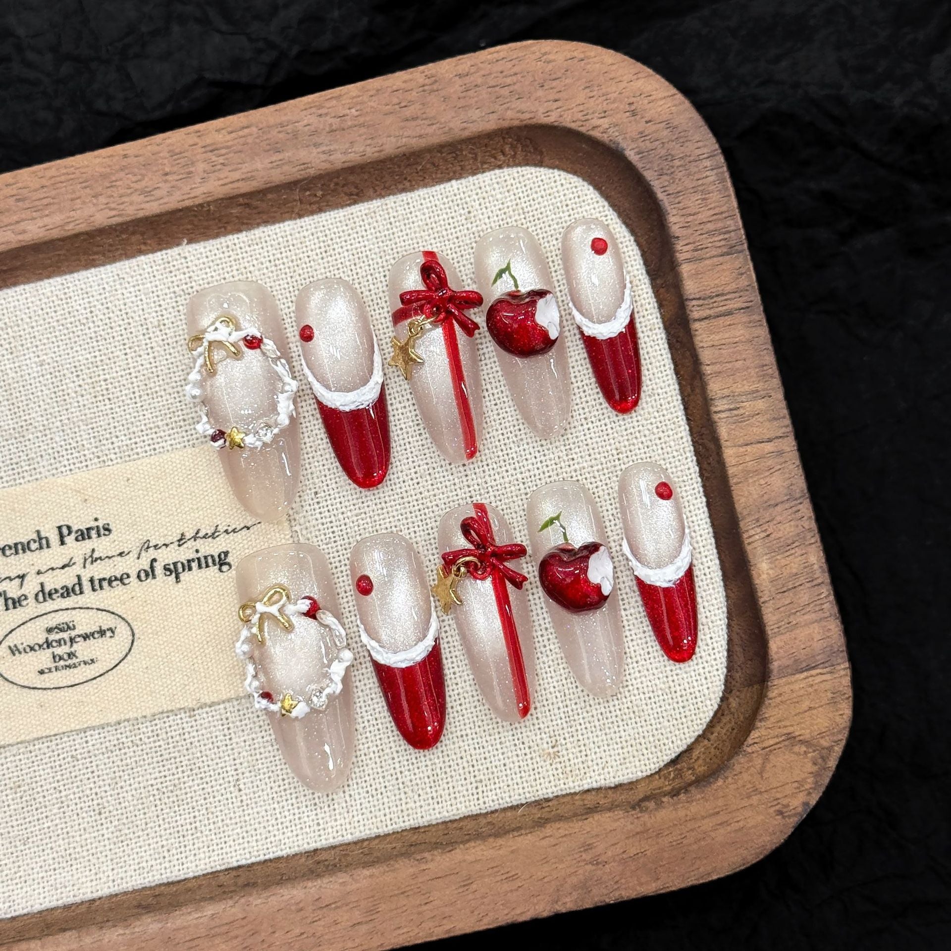 CHRISMAS NAILS-TEN PIECES OF HANDCRAFTED PRESS ON NAIL