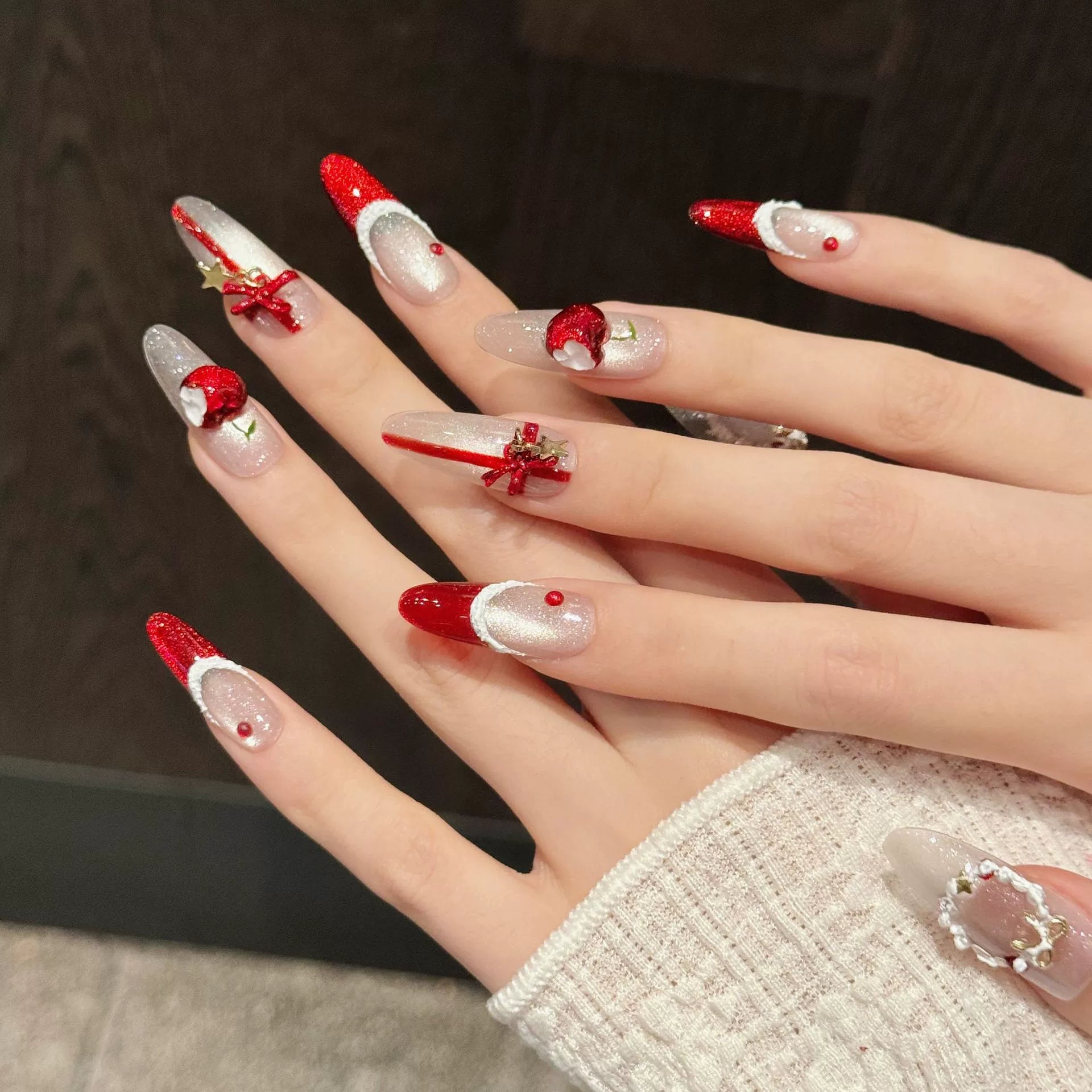 CHRISMAS NAILS-TEN PIECES OF HANDCRAFTED PRESS ON NAIL