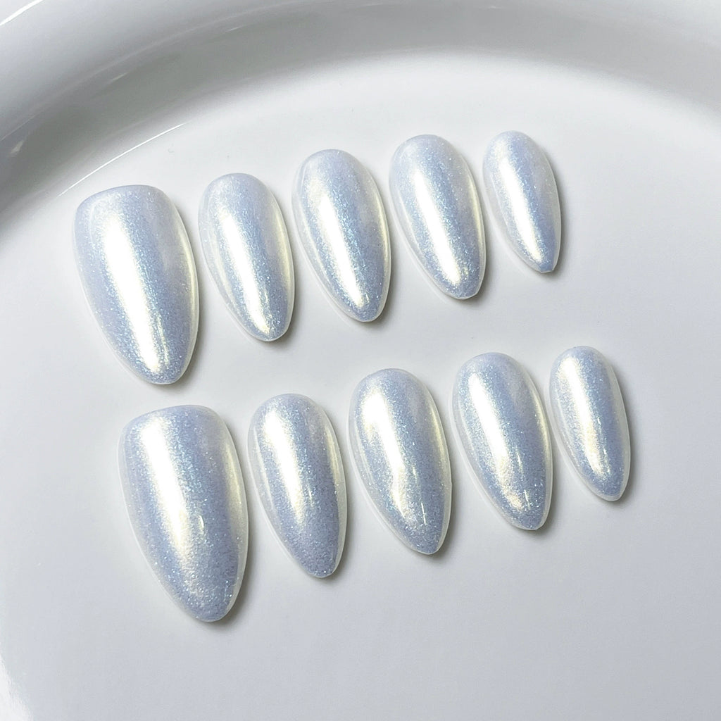 Pearl Silver Minimal Press-On Nails | Elegant Aurora Shimmer Nails | Perfect for Work, Events & Daily Chic Style