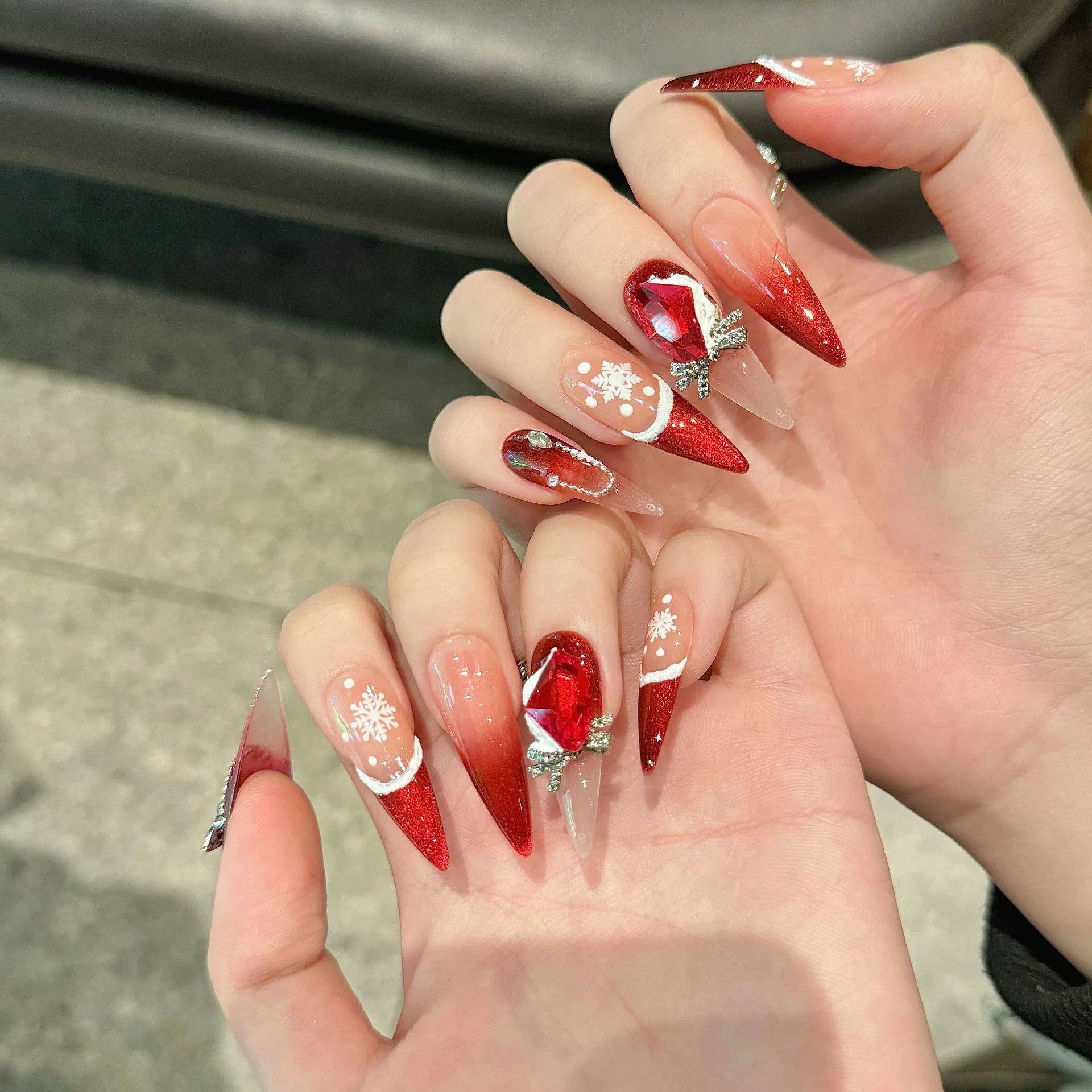 CHRISMAS NAILS-TEN PIECES OF HANDCRAFTED PRESS ON NAIL
