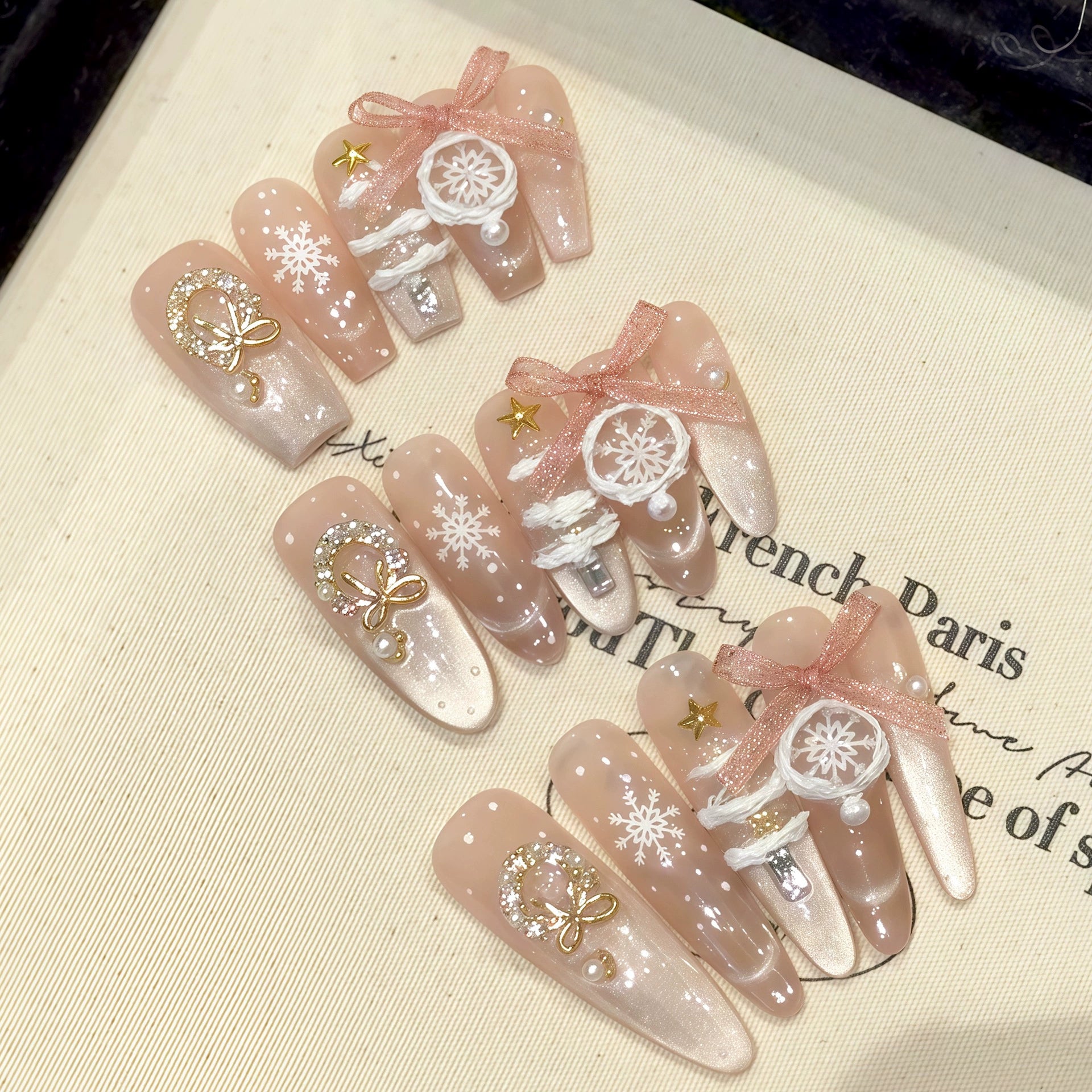 CHRISMAS NAILS-TEN PIECES OF HANDCRAFTED PRESS ON NAIL