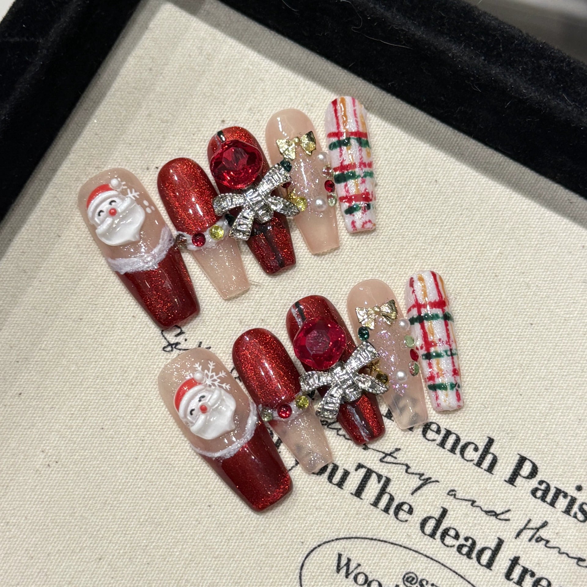 CHRISMAS NAILS-TEN PIECES OF HANDCRAFTED PRESS ON NAIL