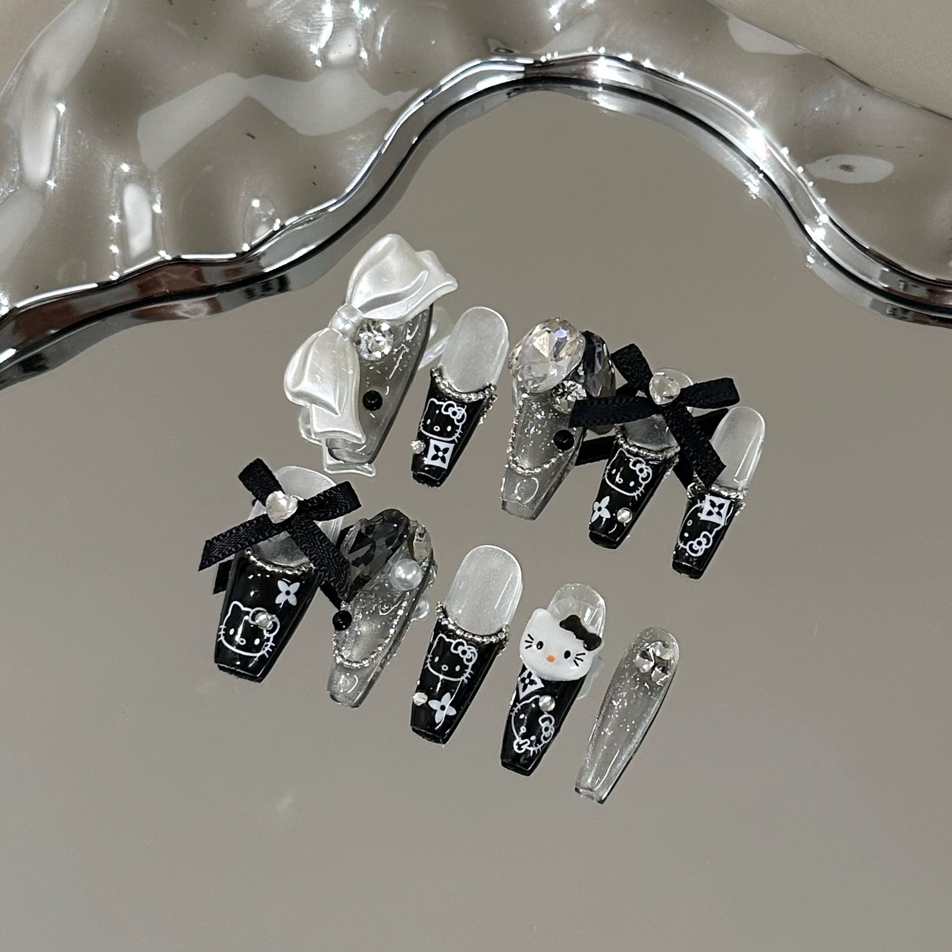 Cute & Chic Hello Kitty Press-On Nails - Black, White & Transparent with 3D Figurines, Bows, Rhinestones & Hand-Painted Designs | Fun & Fashionable Nail Art for Daily Wear & Parties