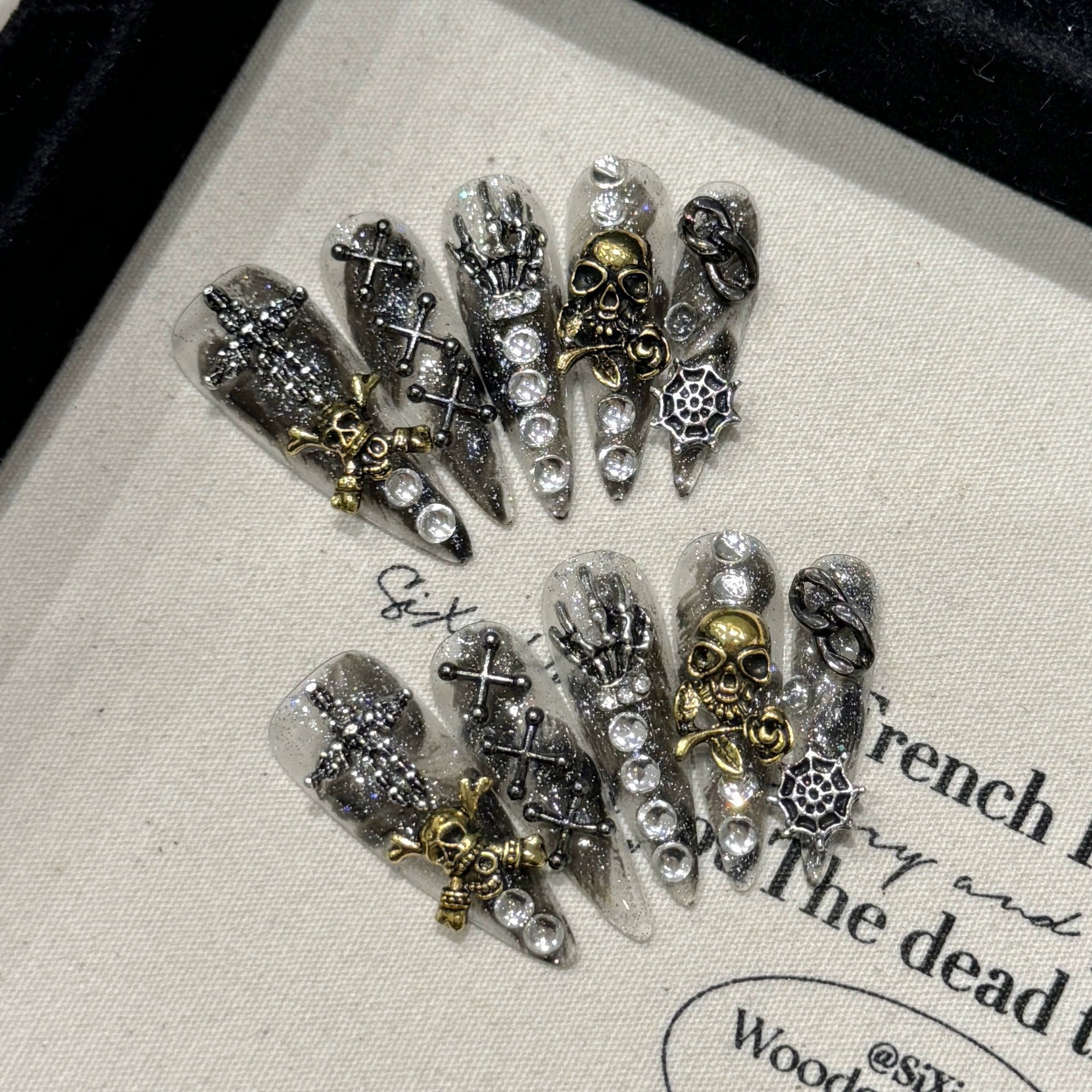 HALLOWEEN NAILS-TEN PIECES OF HANDCRAFTED PRESS ON NAIL