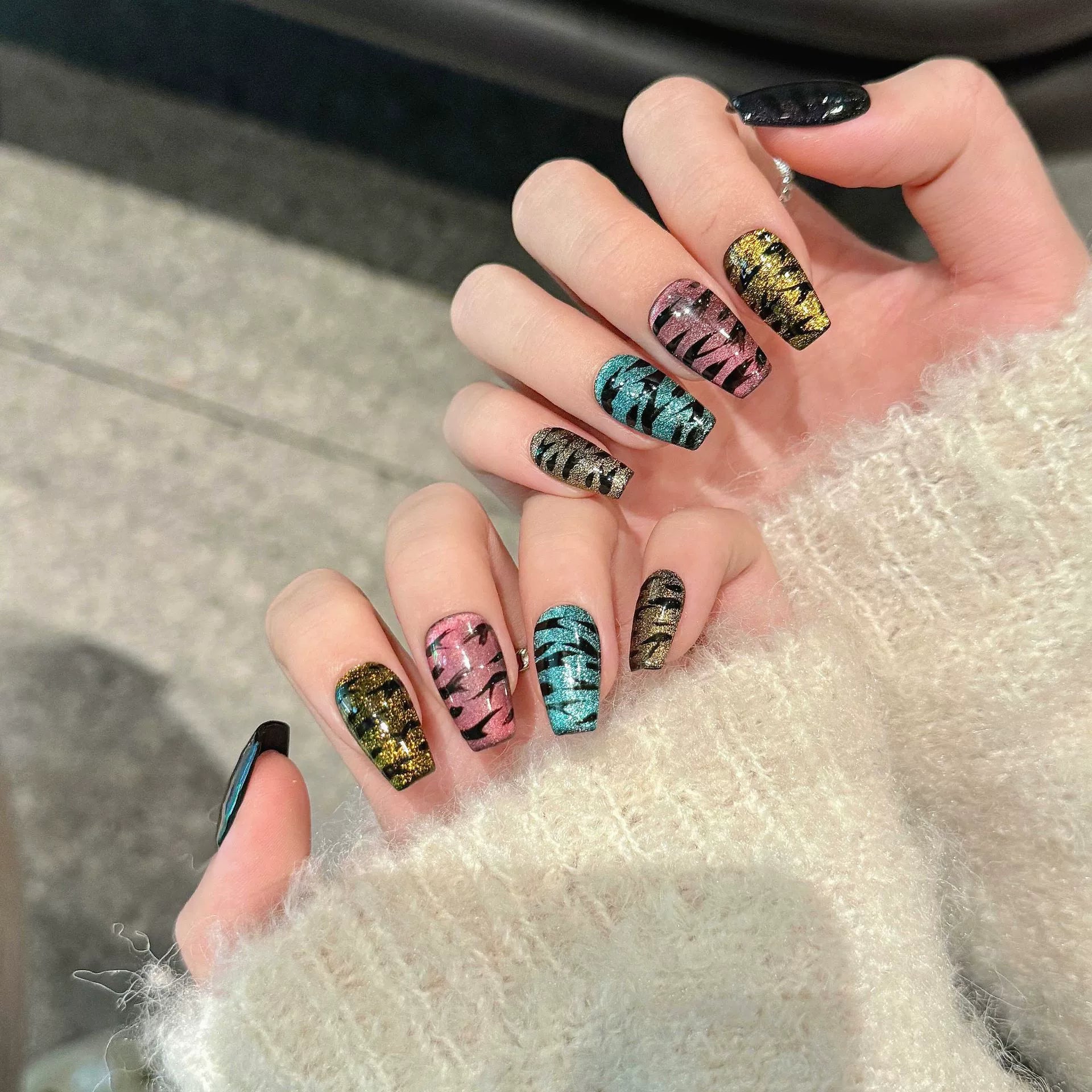 HALLOWEEN NAILS-TEN PIECES OF HANDCRAFTED PRESS ON NAIL